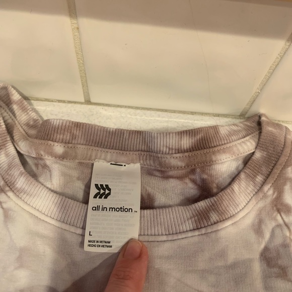 All in motion sweatshirt size L - Picture 3 of 3